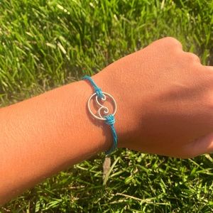 Simply southern wave bracelet